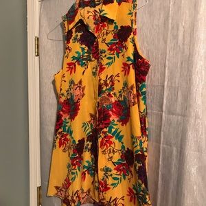 Sleeveless Shirt and/or dress  SZ 1x 🌼🌻